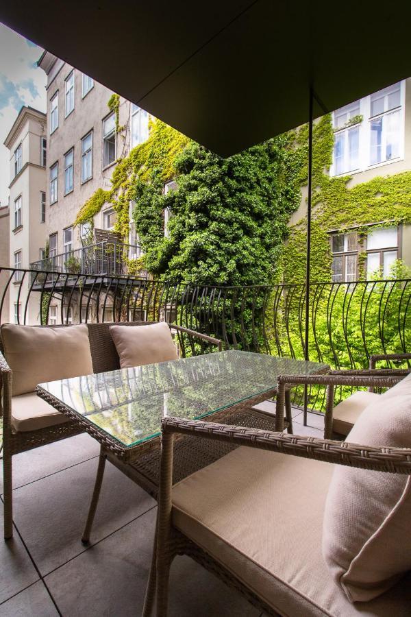 Premium Residence Near Parlament In @Yourفيينا المظهر الخارجي الصورة